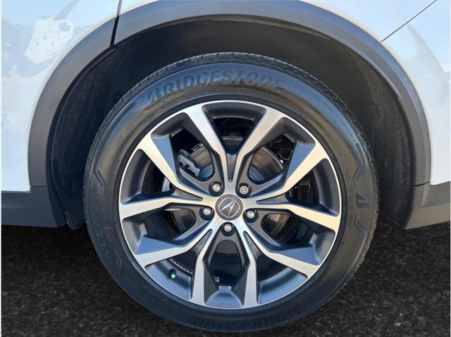 Photo of 2024 Platinum White Pearl Acura MDX