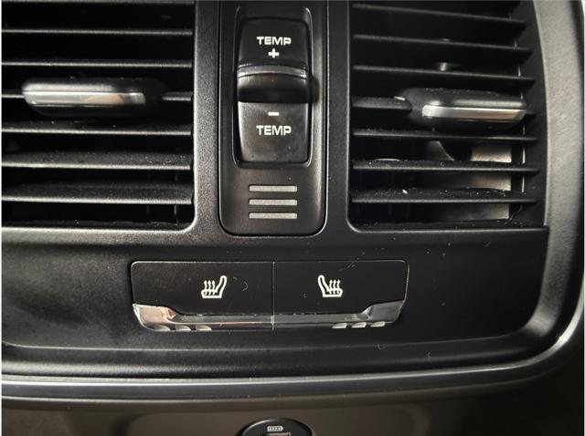 Photo of 2017 Rhodium Silver Metallic Porsche Macan