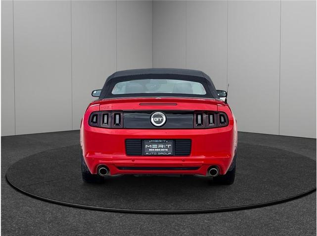 Photo of 2013 RACE RED Ford Mustang