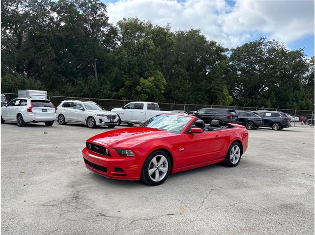 Photo of 2013 RACE RED Ford Mustang