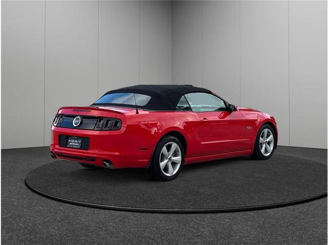 Photo of 2013 RACE RED Ford Mustang