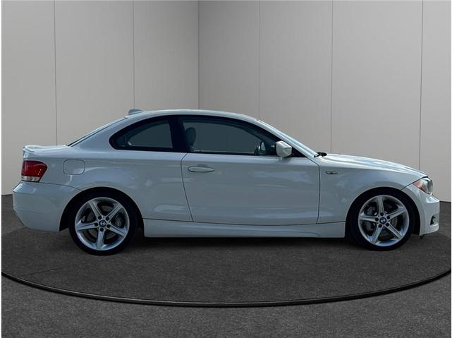 Photo of 2011 Alpine White BMW 135