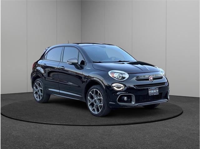 Photo of 2020 Nero Cinema (Black Clearcoat) FIAT 500X