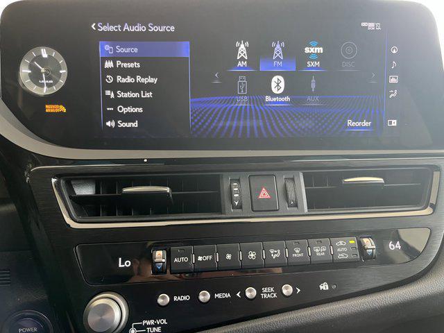Photo of 2022 Iridium Lexus ES 300h