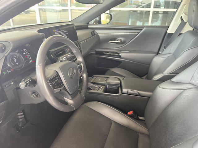 Photo of 2022 Iridium Lexus ES 300h