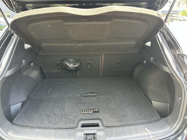 Photo of 2020 Magnetic Black Nissan Rogue Sport