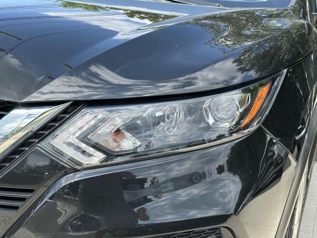 Photo of 2020 Magnetic Black Nissan Rogue Sport