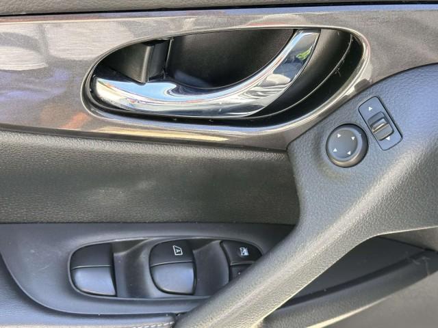 Photo of 2019 Brilliant Silver Metallic Nissan Rogue