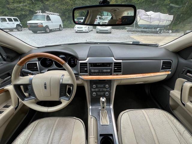 Photo of 2012 White Lincoln MKZ