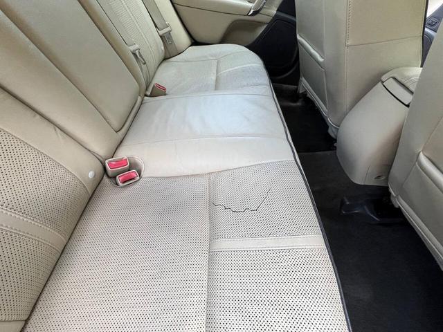 Photo of 2012 White Lincoln MKZ