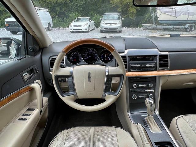 Photo of 2012 White Lincoln MKZ