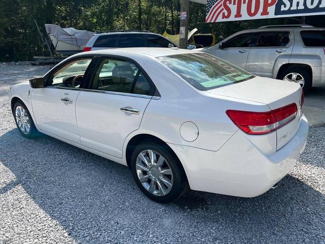 Photo of 2012 White Lincoln MKZ