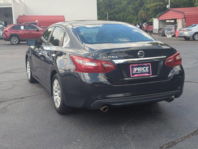 Photo of 2018 Storm Blue Nissan Altima