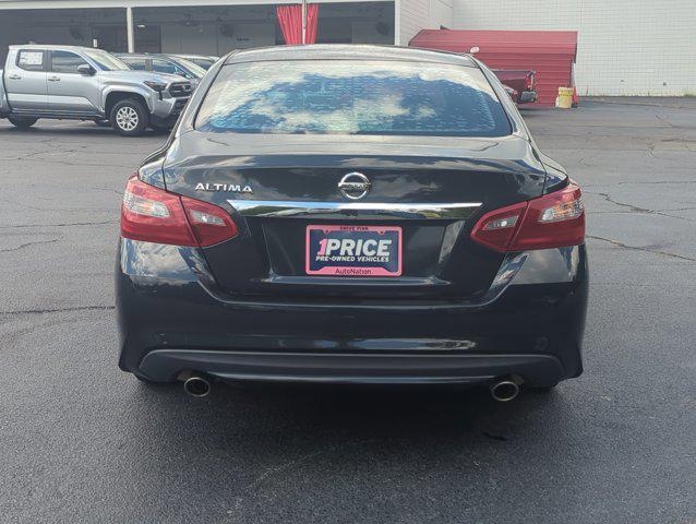 Photo of 2018 Storm Blue Nissan Altima