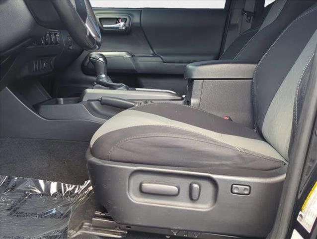 Photo of 2021 Midnight Black Metallic Toyota Tacoma