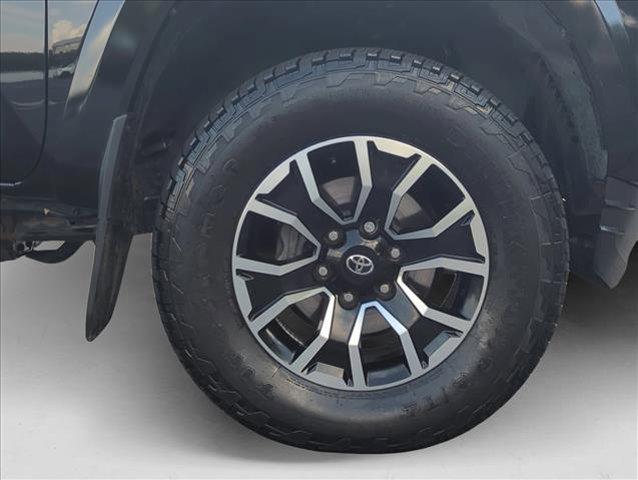 Photo of 2021 Midnight Black Metallic Toyota Tacoma