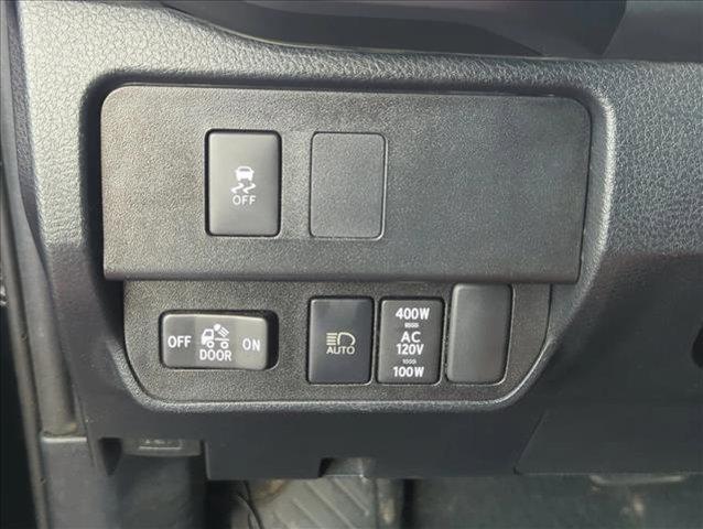 Photo of 2021 Midnight Black Metallic Toyota Tacoma