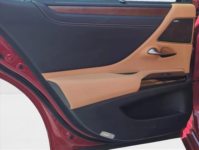 Photo of 2025 Matador Red Mica Lexus ES 300h