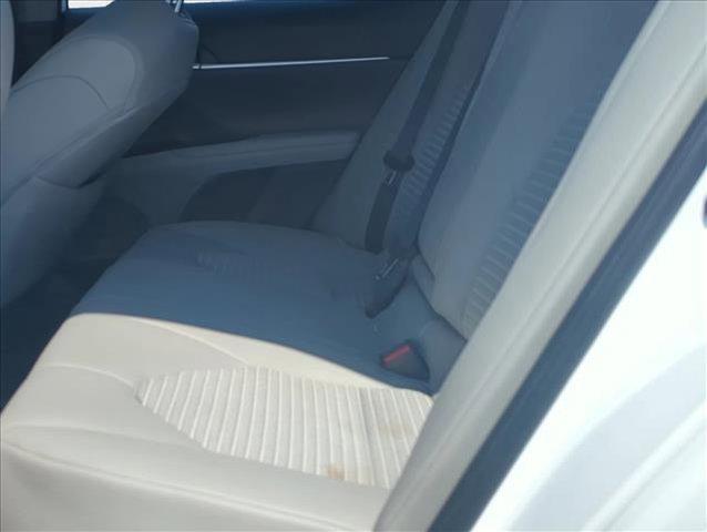 Photo of 2019 Super White Toyota Camry