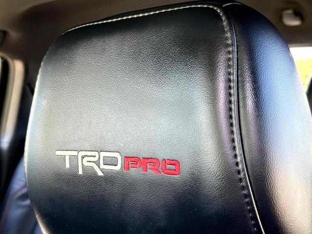 Photo of 2022 White Toyota Tacoma