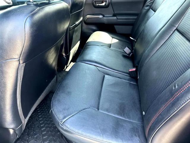 Photo of 2022 White Toyota Tacoma
