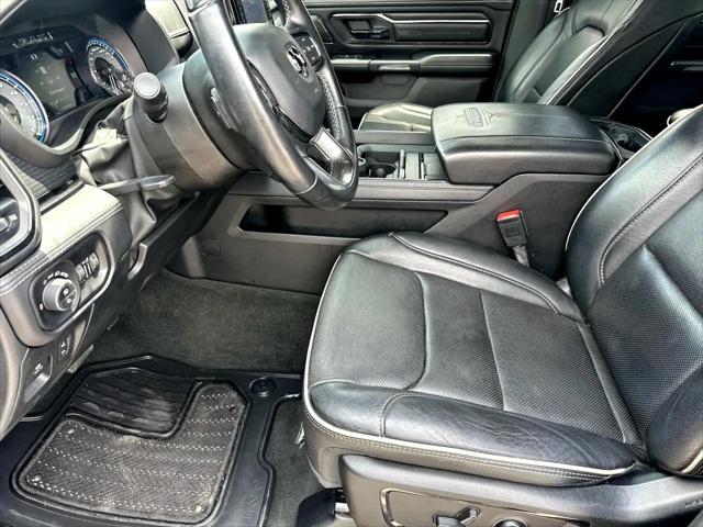 Photo of 2022 Diamond Black Crystal Pearlcoat RAM 1500