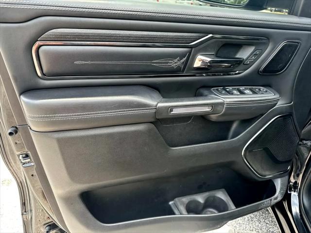 Photo of 2022 Diamond Black Crystal Pearlcoat RAM 1500
