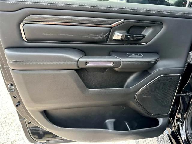 Photo of 2022 Diamond Black Crystal Pearlcoat RAM 1500