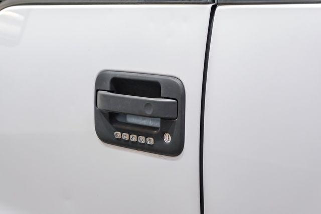 Photo of 2013 White Ford F-150
