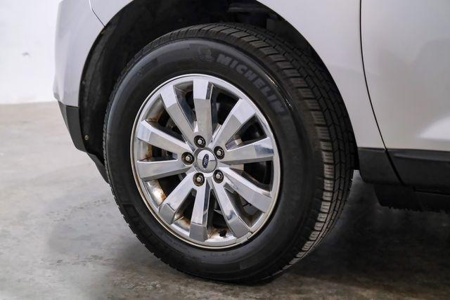 Photo of 2010 Silver Ford Edge