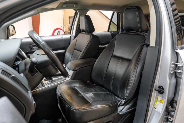 Photo of 2010 Silver Ford Edge