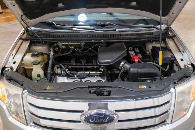 Photo of 2010 Silver Ford Edge