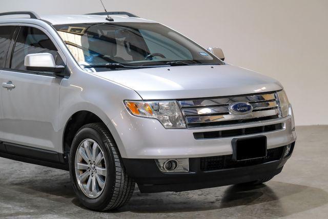 Photo of 2010 Silver Ford Edge