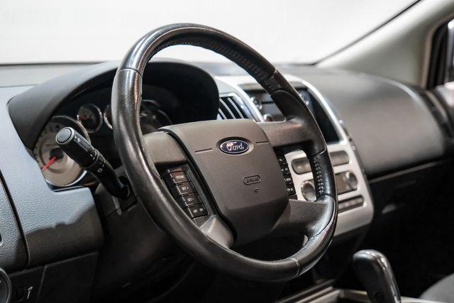 Photo of 2010 Silver Ford Edge