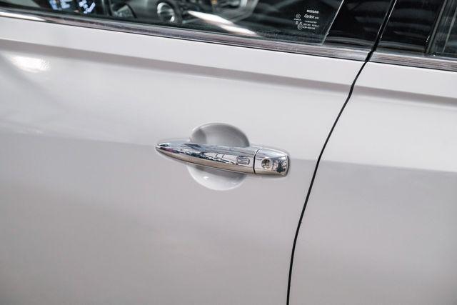 Photo of 2021 Silver Nissan Altima