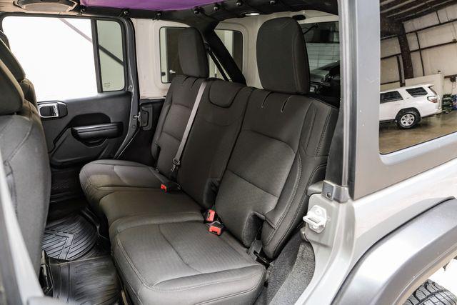 Photo of 2019 Gray Jeep Wrangler Unlimited