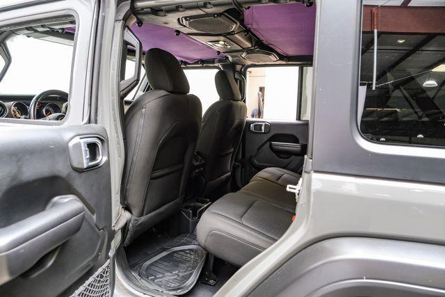 Photo of 2019 Gray Jeep Wrangler Unlimited