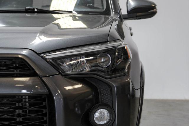 Photo of 2016 Gray Toyota 4Runner