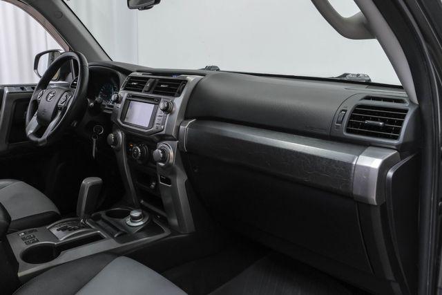 Photo of 2016 Gray Toyota 4Runner