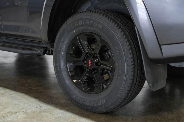 Photo of 2016 Gray Toyota 4Runner