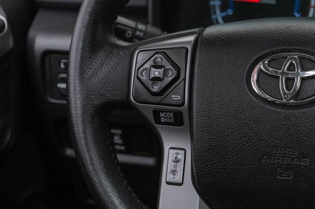 Photo of 2016 Gray Toyota 4Runner