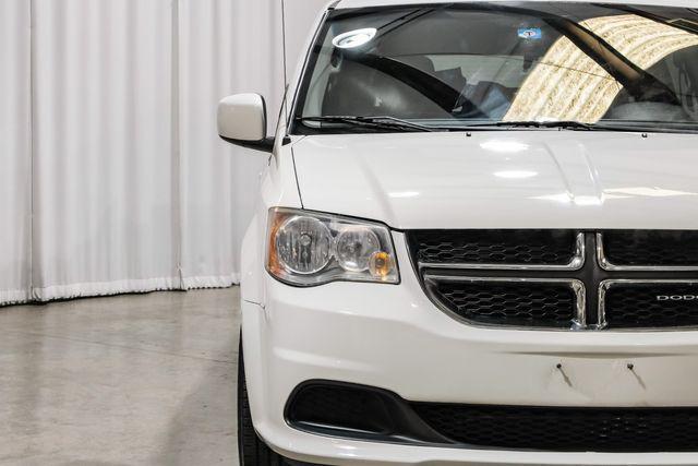 Photo of 2012 White Dodge Grand Caravan