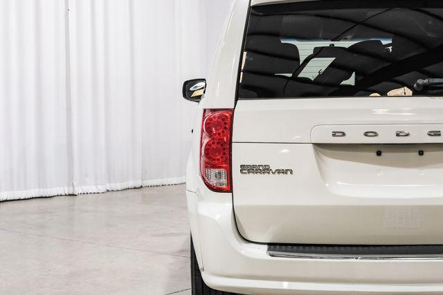 Photo of 2012 White Dodge Grand Caravan