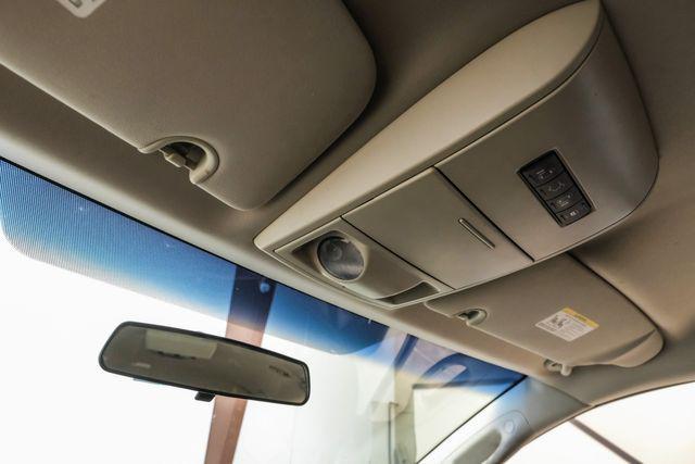 Photo of 2012 White Dodge Grand Caravan