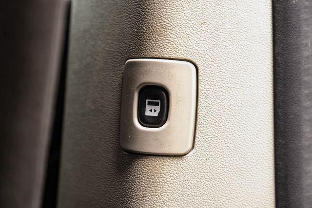 Photo of 2012 White Dodge Grand Caravan