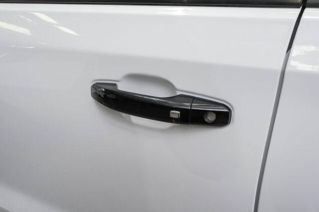 Photo of 2019 White Chevrolet Silverado 1500