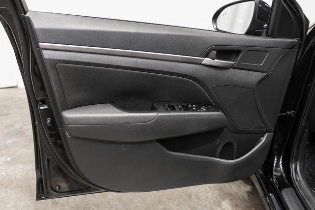 Photo of 2018 Black Hyundai ELANTRA