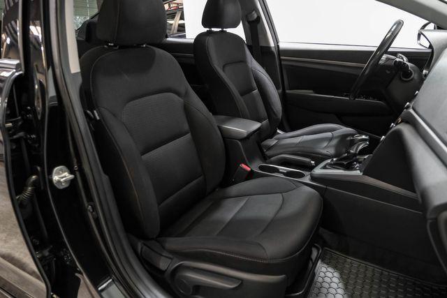 Photo of 2018 Black Hyundai ELANTRA