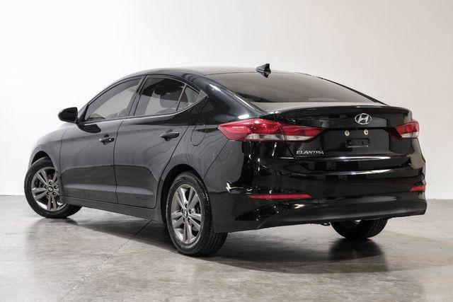 Photo of 2018 Black Hyundai ELANTRA