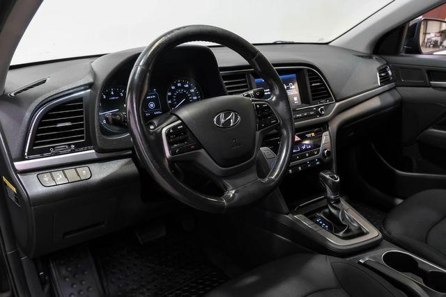 Photo of 2018 Black Hyundai ELANTRA
